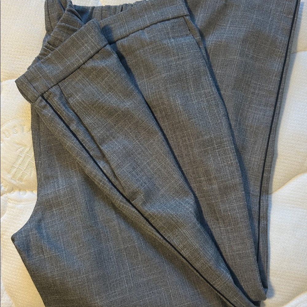 Old Navy women’s Charcoal Flat Front pants